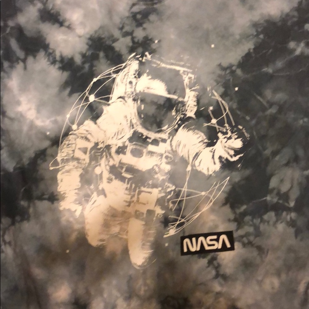 Medium Tee